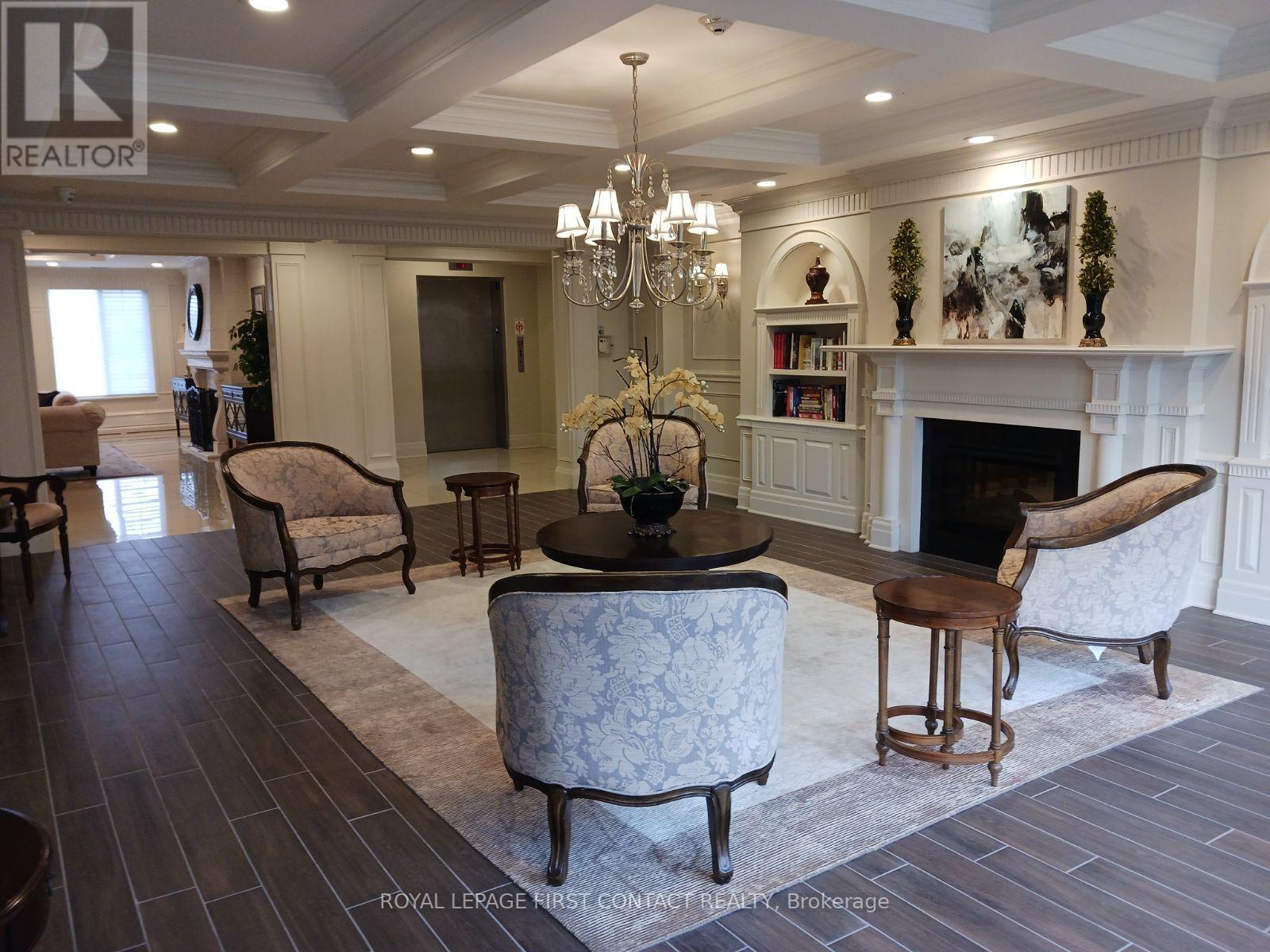 #101 -2300 UPPER MIDDLE RD W, #101