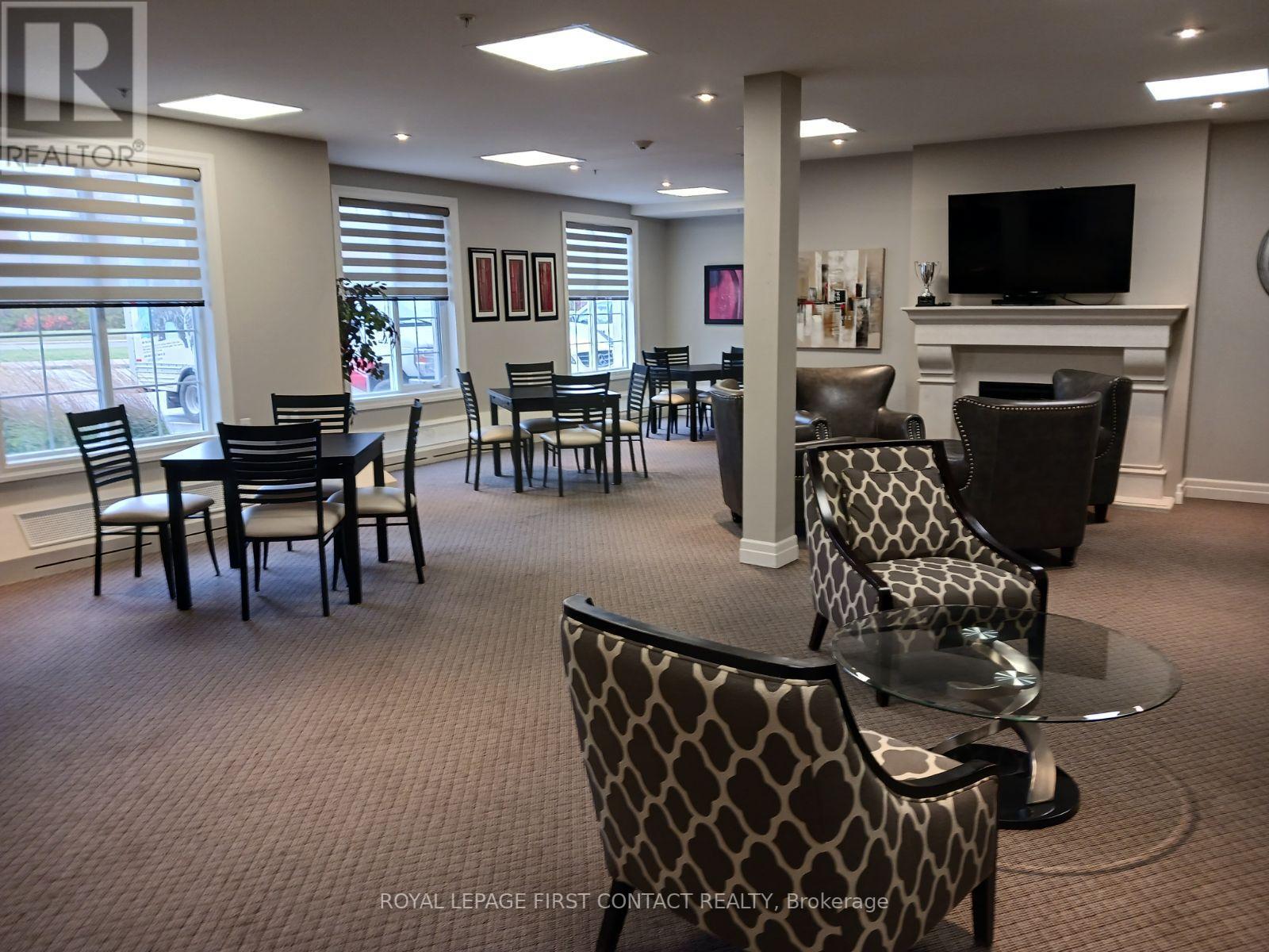 #101 -2300 UPPER MIDDLE RD W, #101