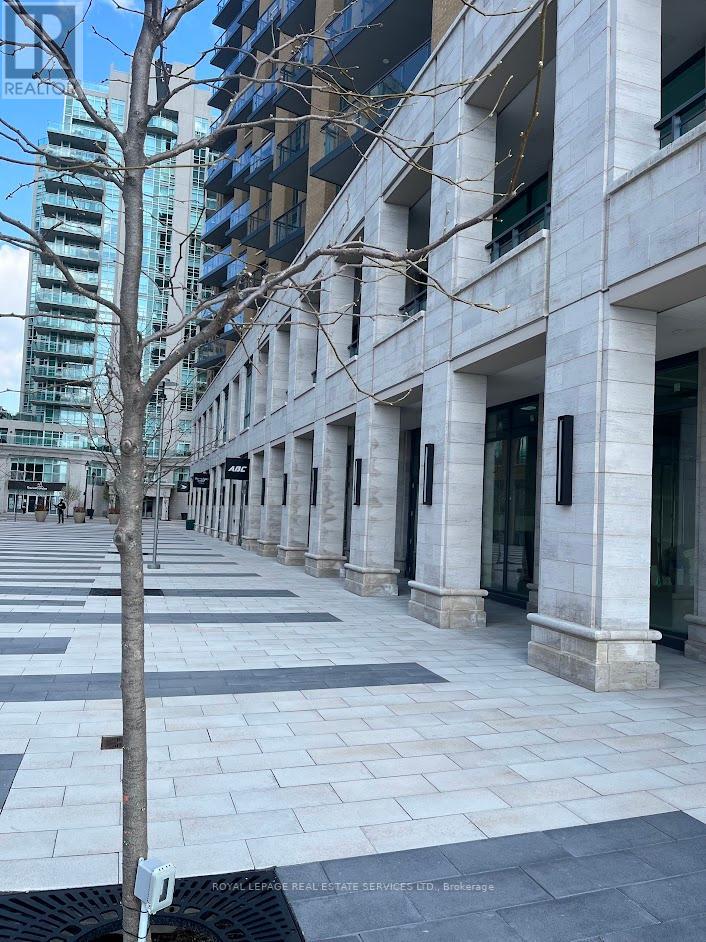 #111 -2060 LAKESHORE RD, #111