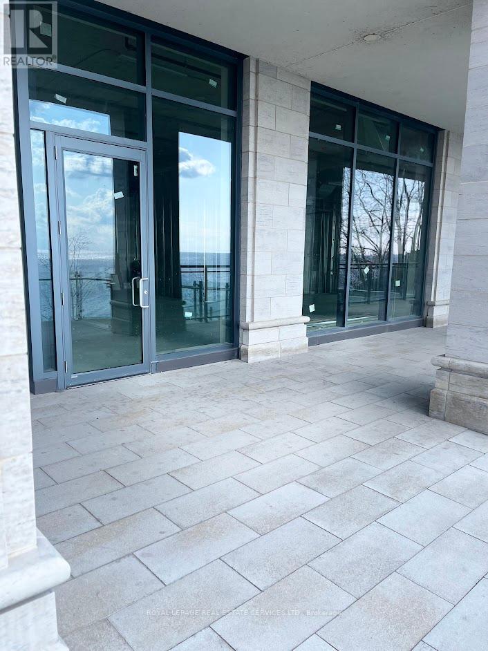 #111 -2060 LAKESHORE RD, #111