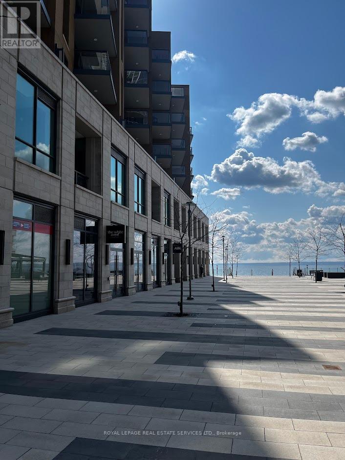 #111 -2060 LAKESHORE RD, #111