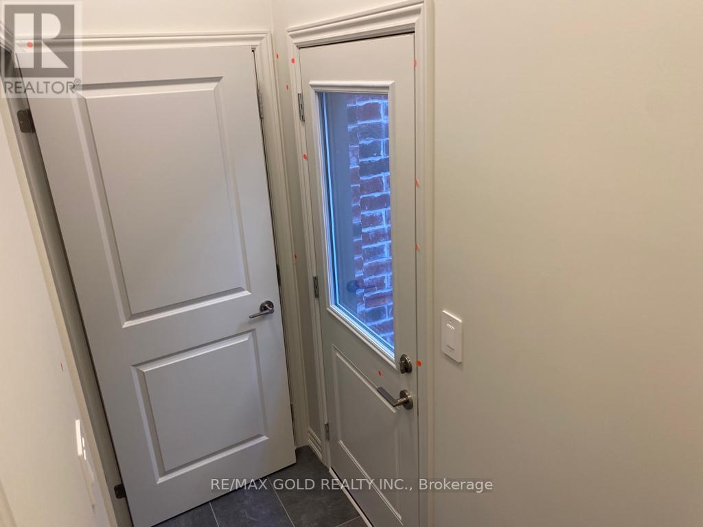 1466 KITCHEN CRT