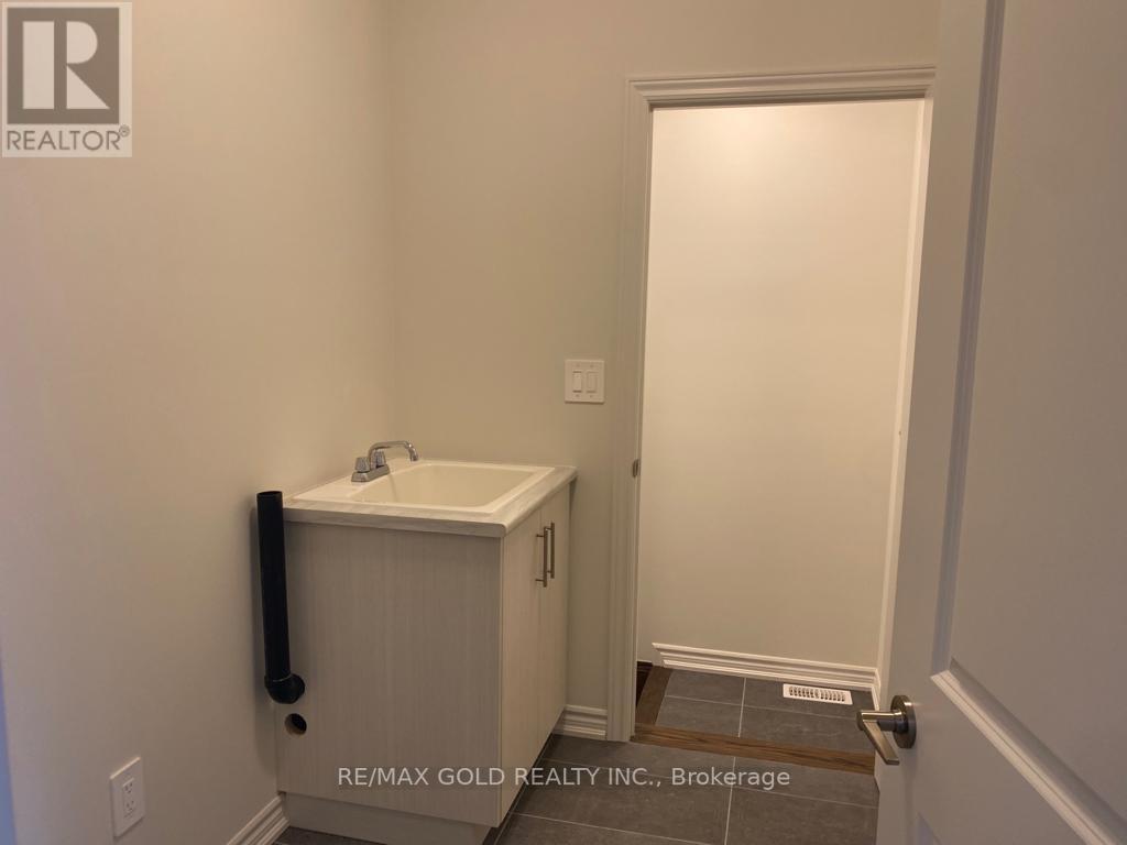 1466 KITCHEN CRT