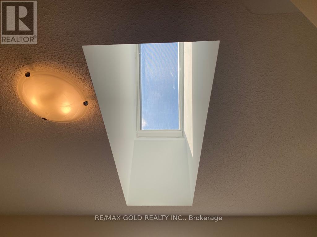 1466 KITCHEN CRT