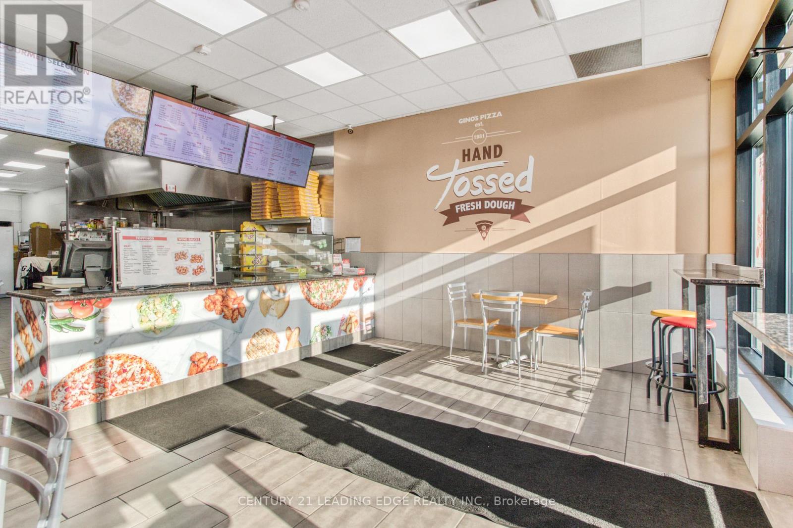 #3 -608 SANTA MARIA BLVD, #3