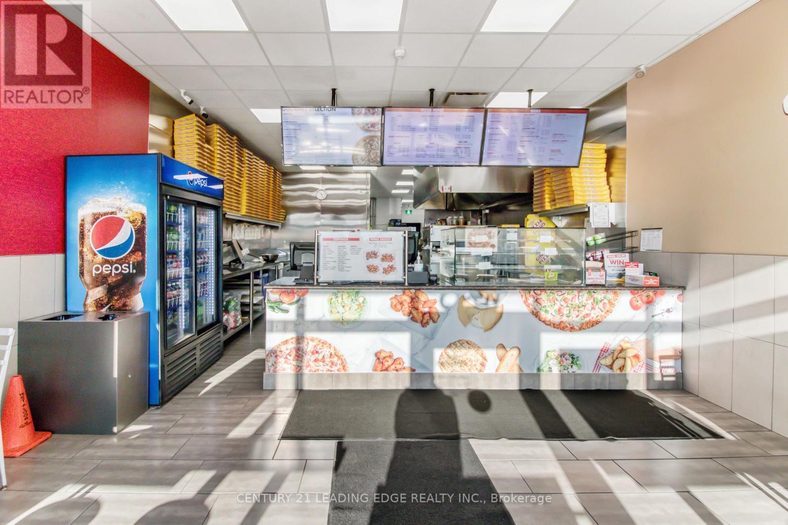#3 -608 SANTA MARIA BLVD, #3