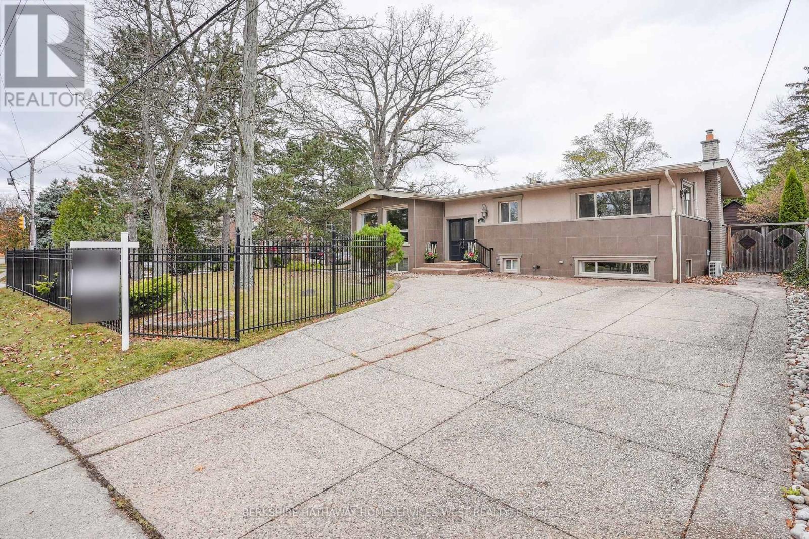 5005 SPRUCE AVE