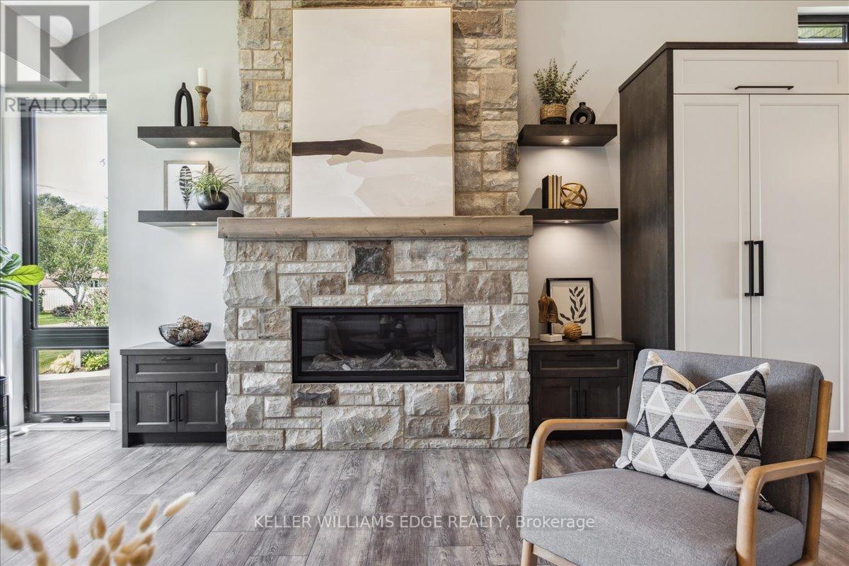 889 PARTRIDGE DR
