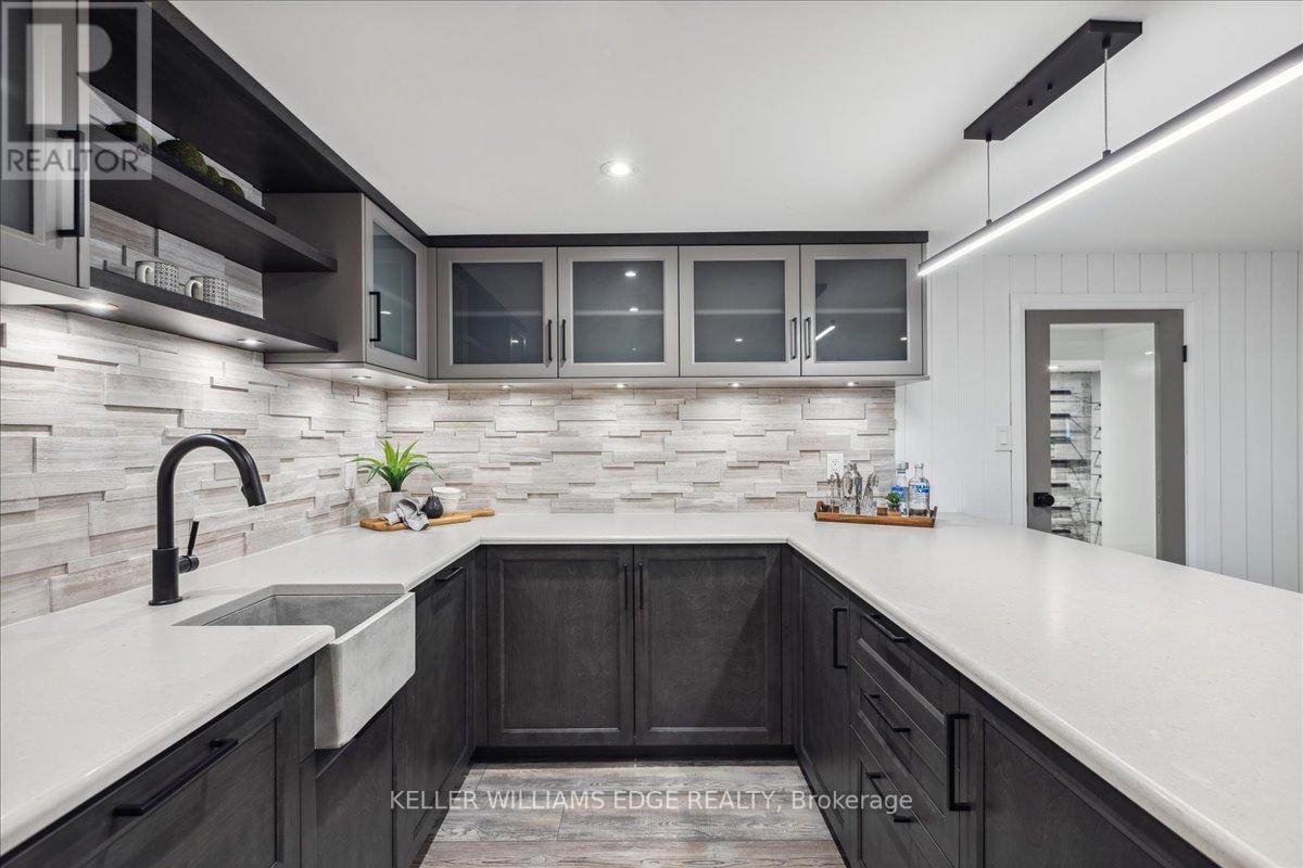 889 PARTRIDGE DR