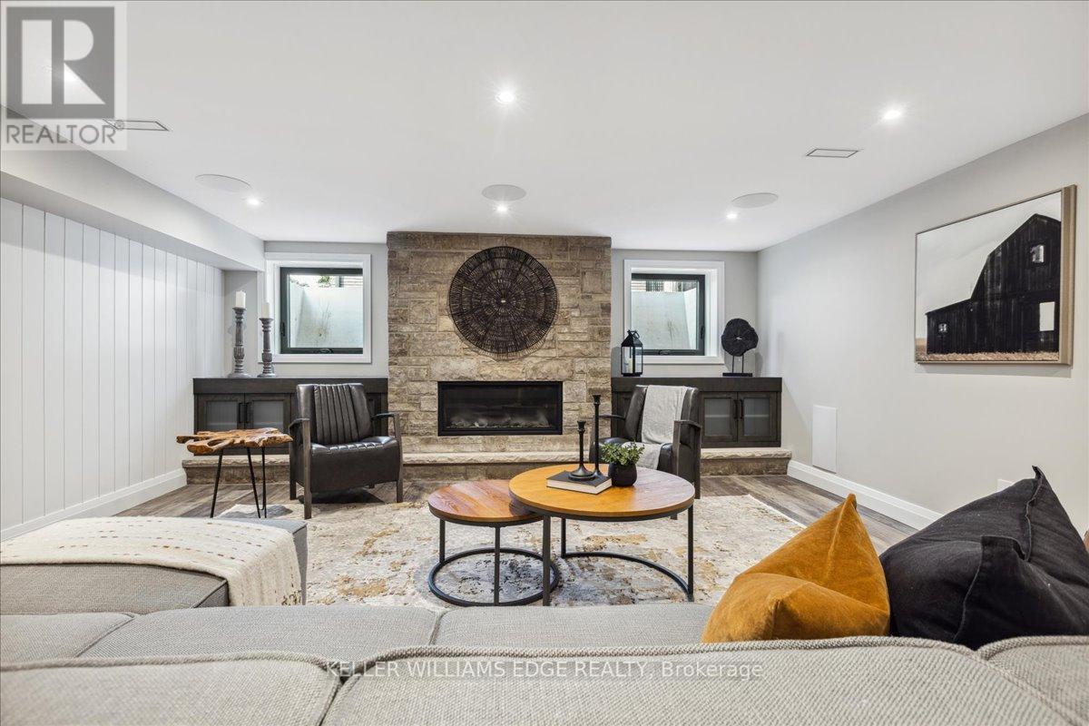 889 PARTRIDGE DR