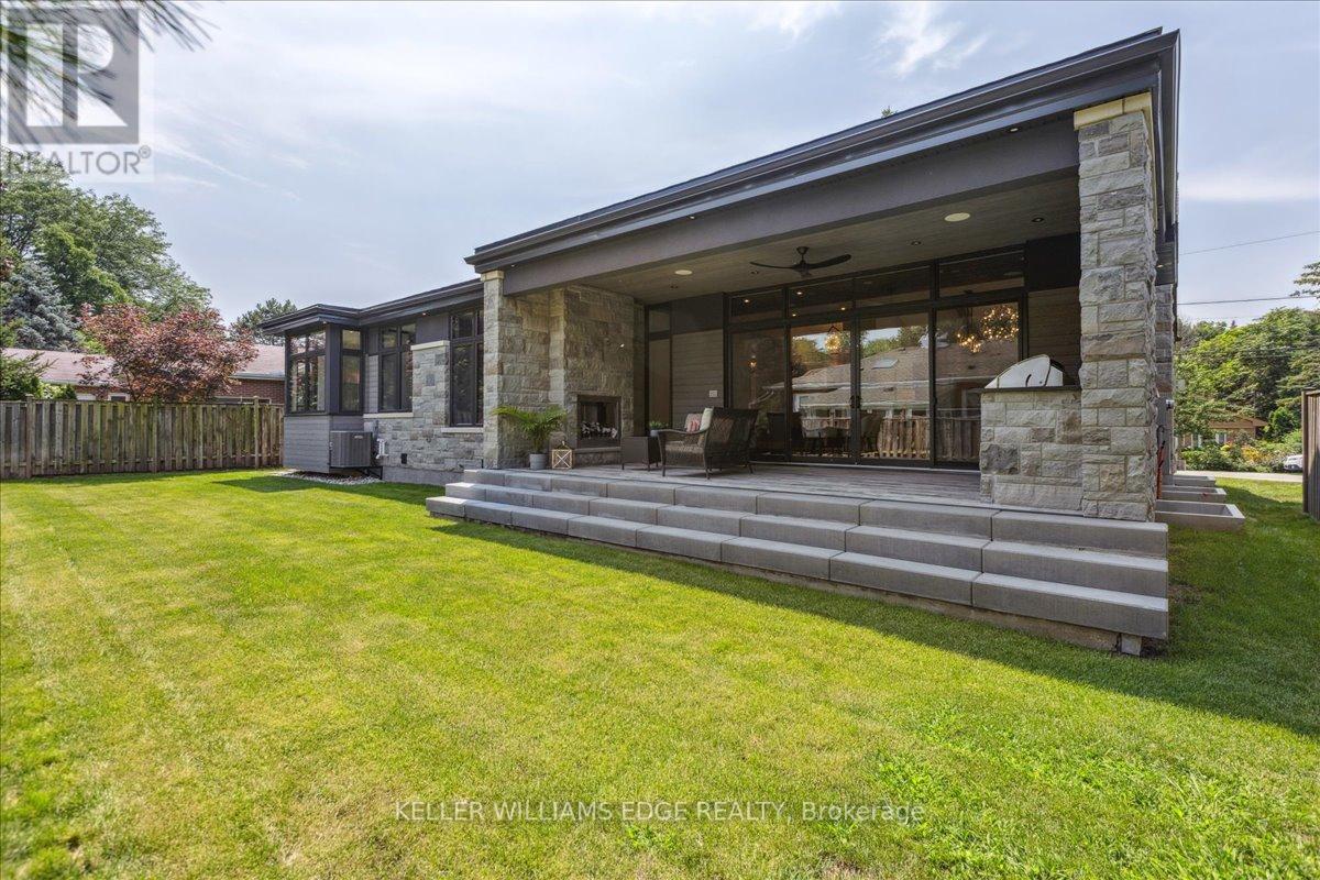 889 PARTRIDGE DR