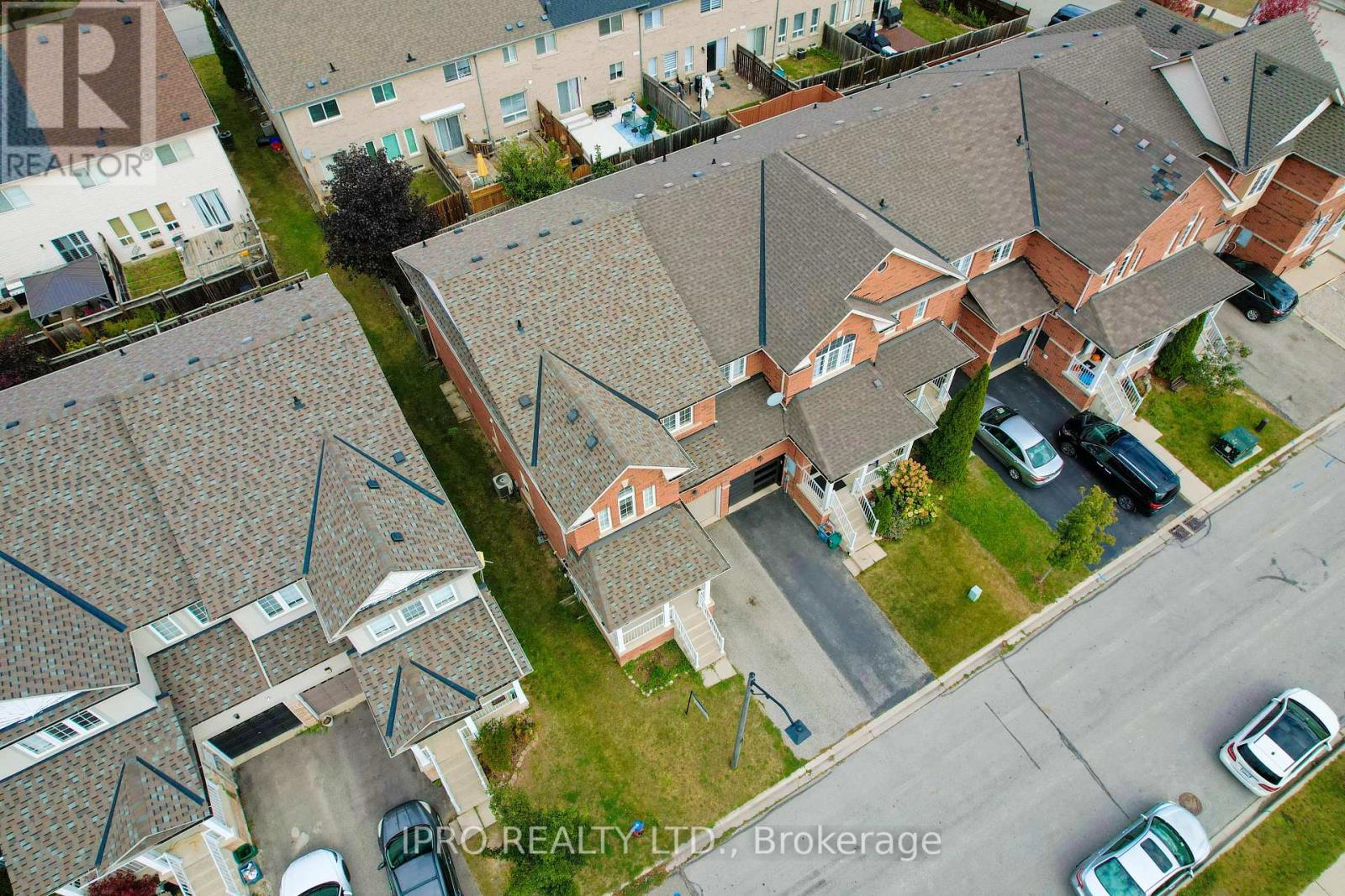 121 LIVINGSTON RD