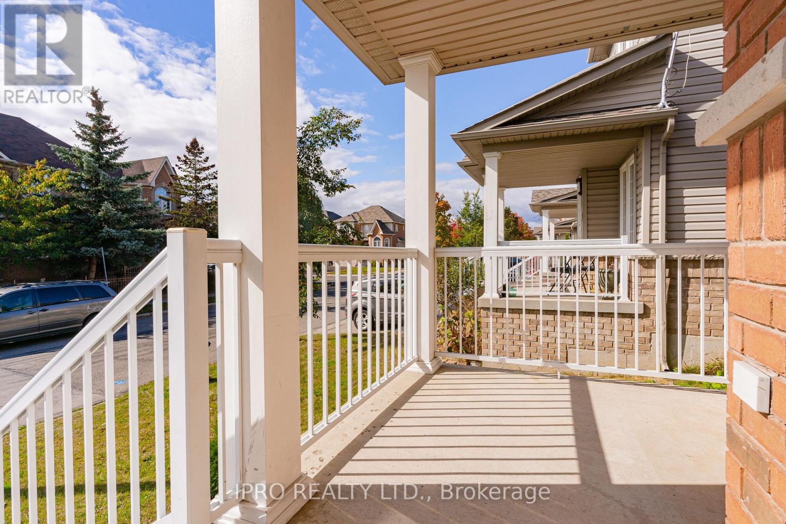121 LIVINGSTON RD