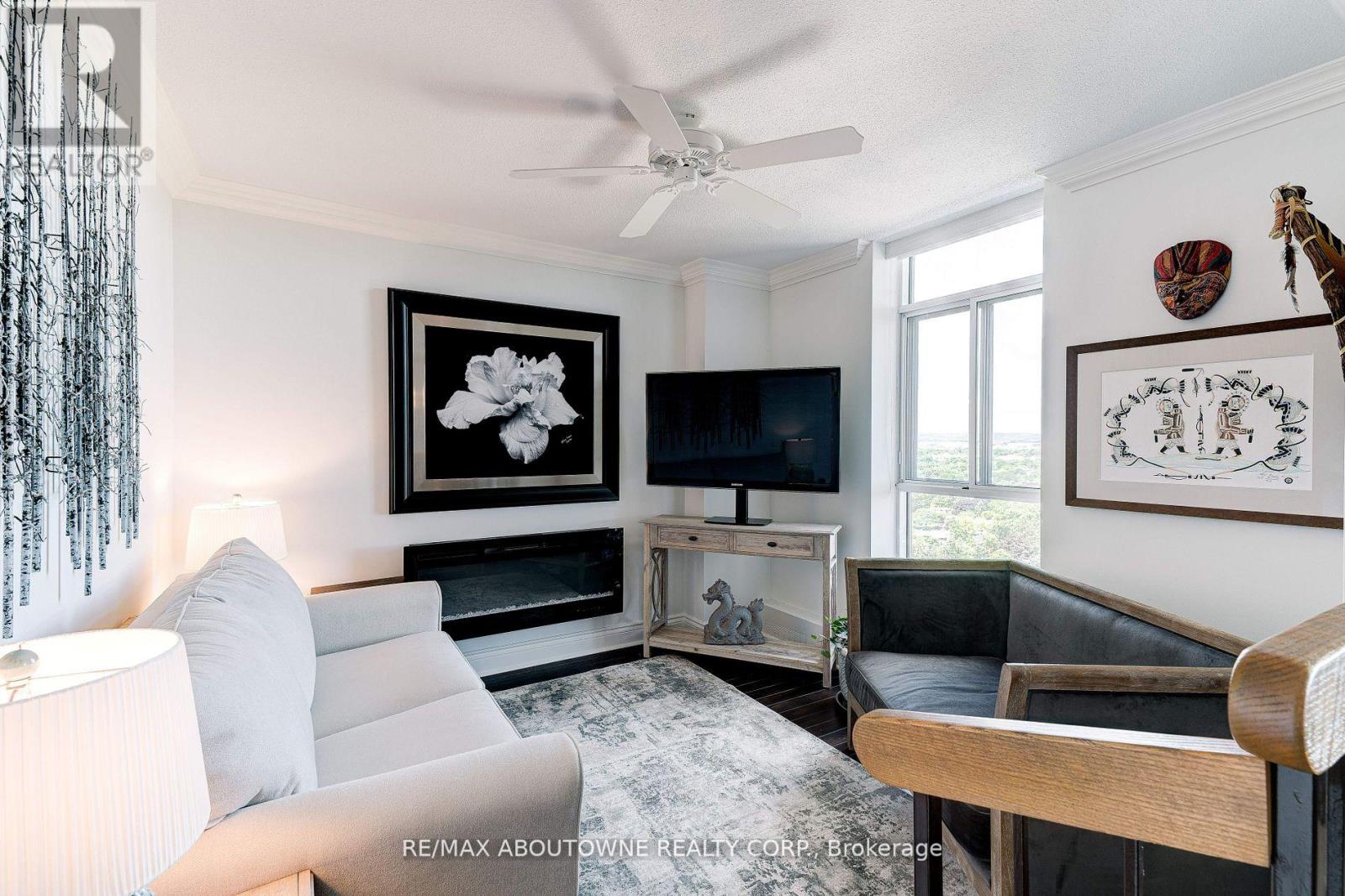 #2001 -5250 LAKESHORE RD, #2001