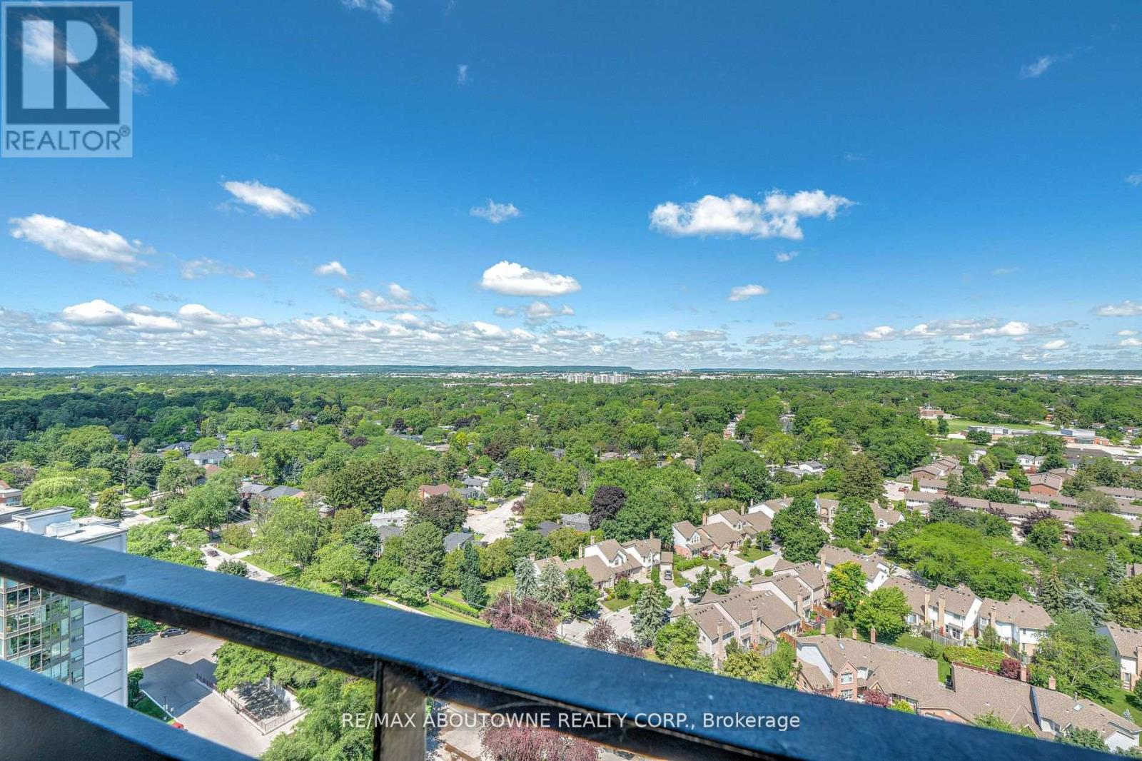 #2001 -5250 LAKESHORE RD, #2001