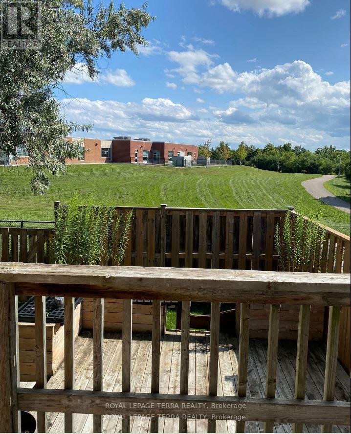 #19 -19 DAWSON CRES N, #19