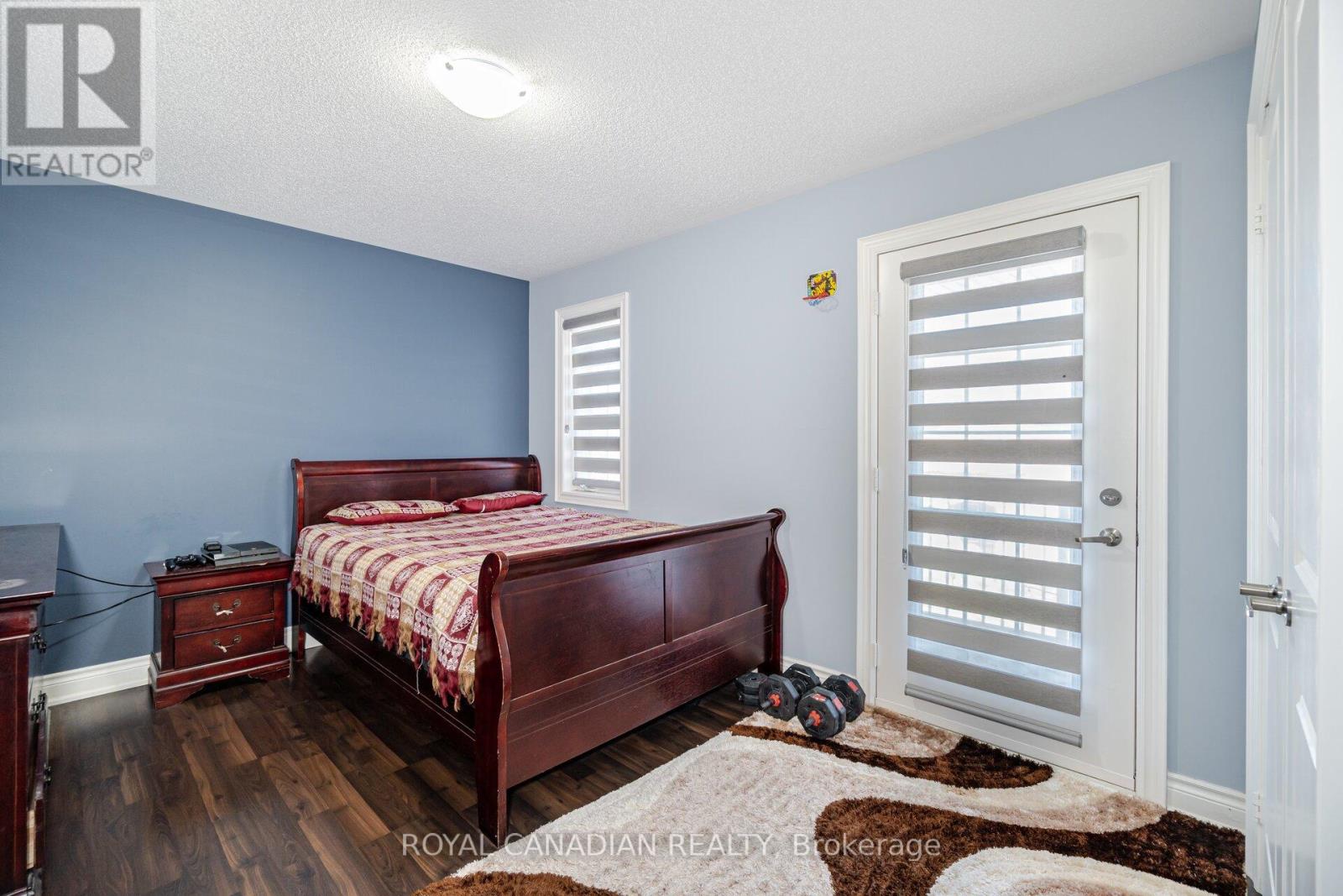 24 VALLEYSCAPE TR