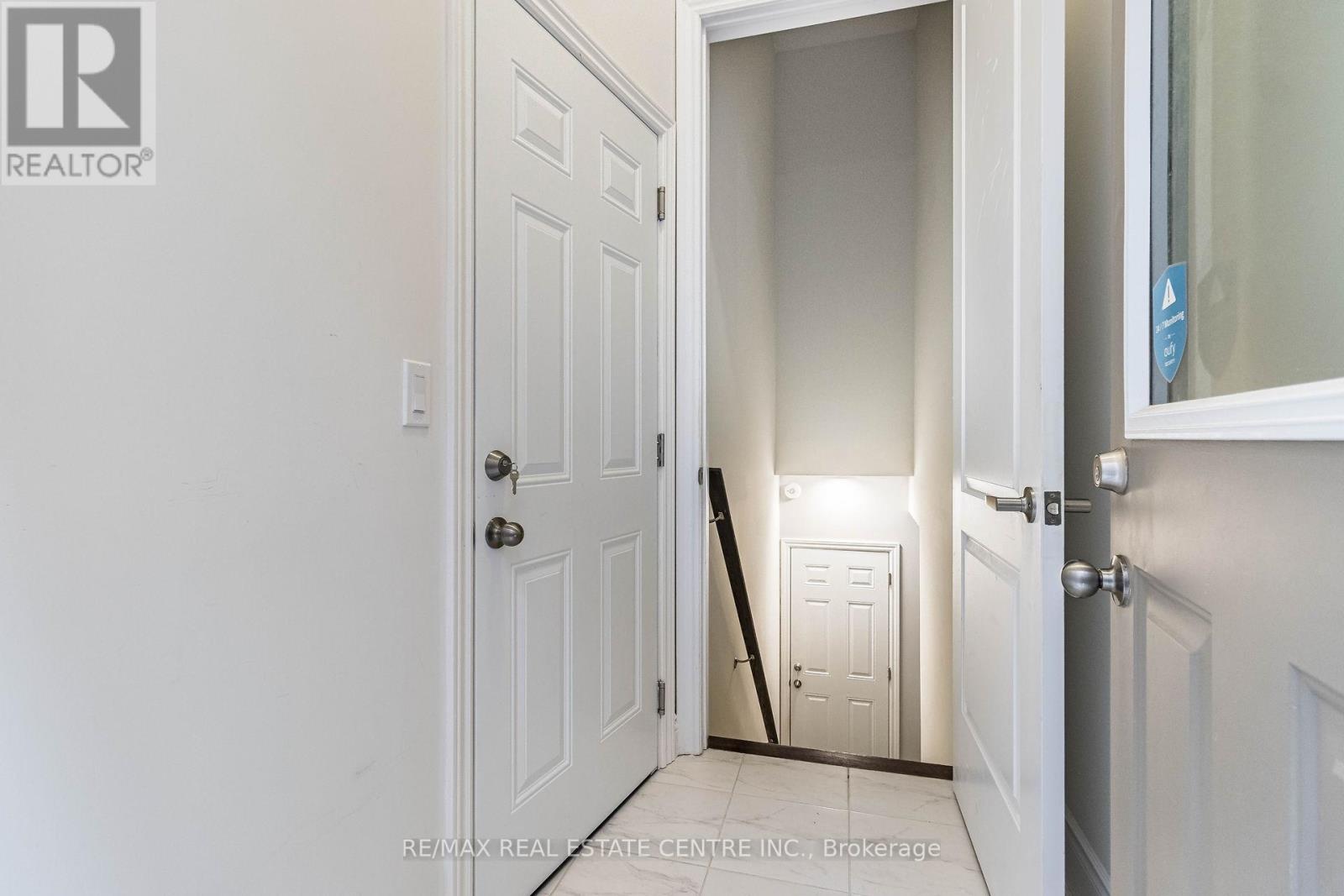 35 ARTHUR GRIFFIN CRES