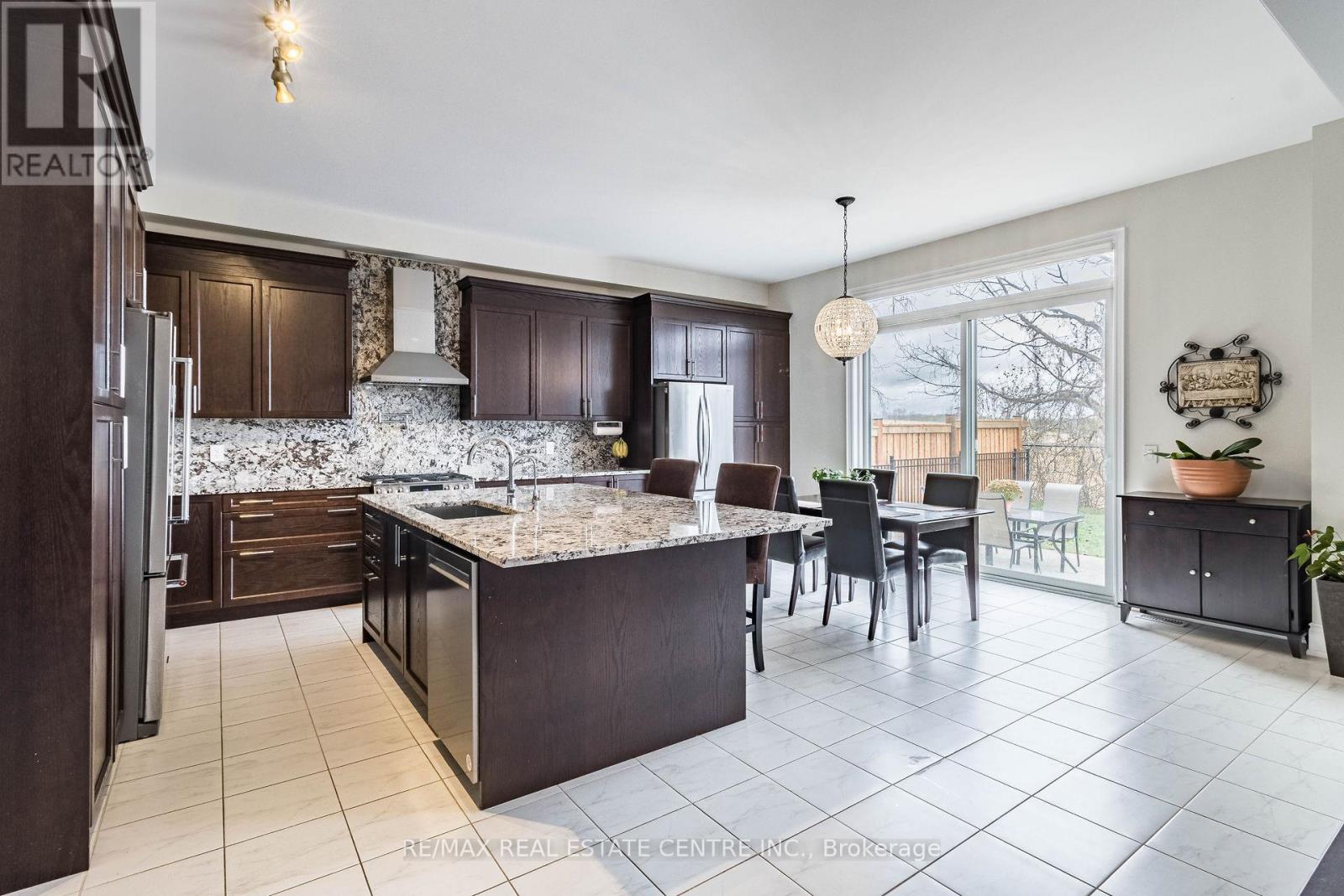 35 ARTHUR GRIFFIN CRES