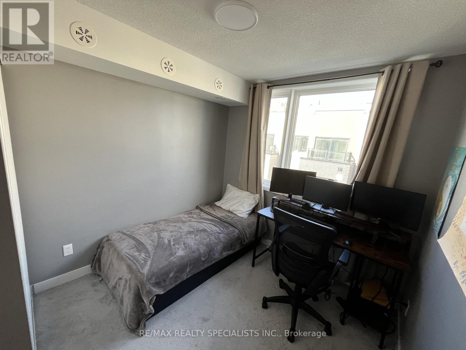 #810 -1133 COOKE BLVD, #810