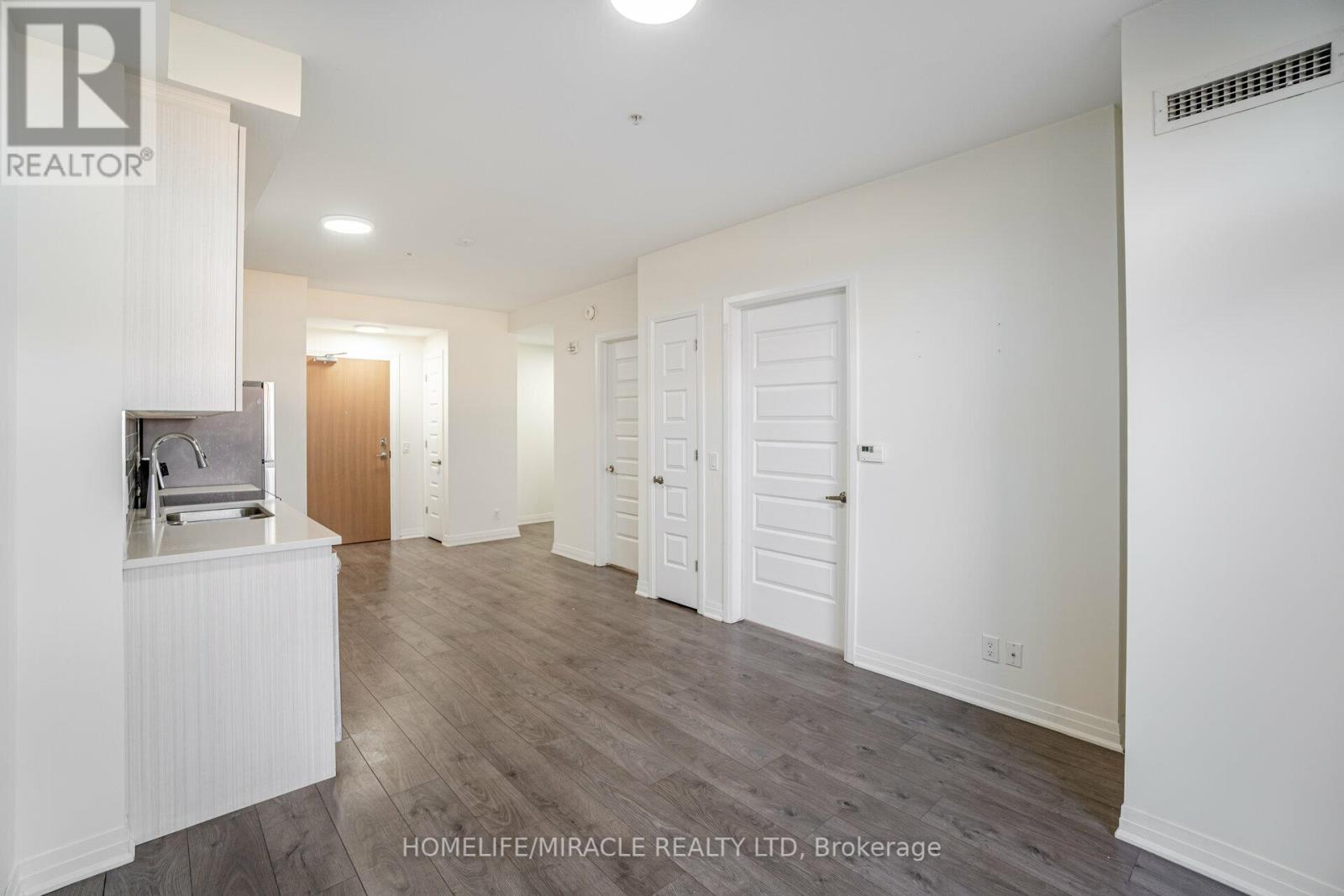 #522 -1105 LEGER WAY, #522
