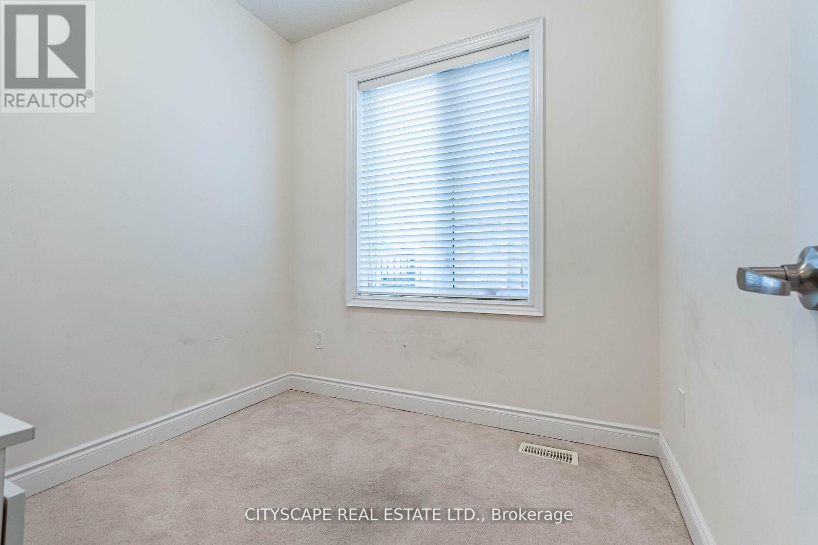 800 GLENBROOK AVE