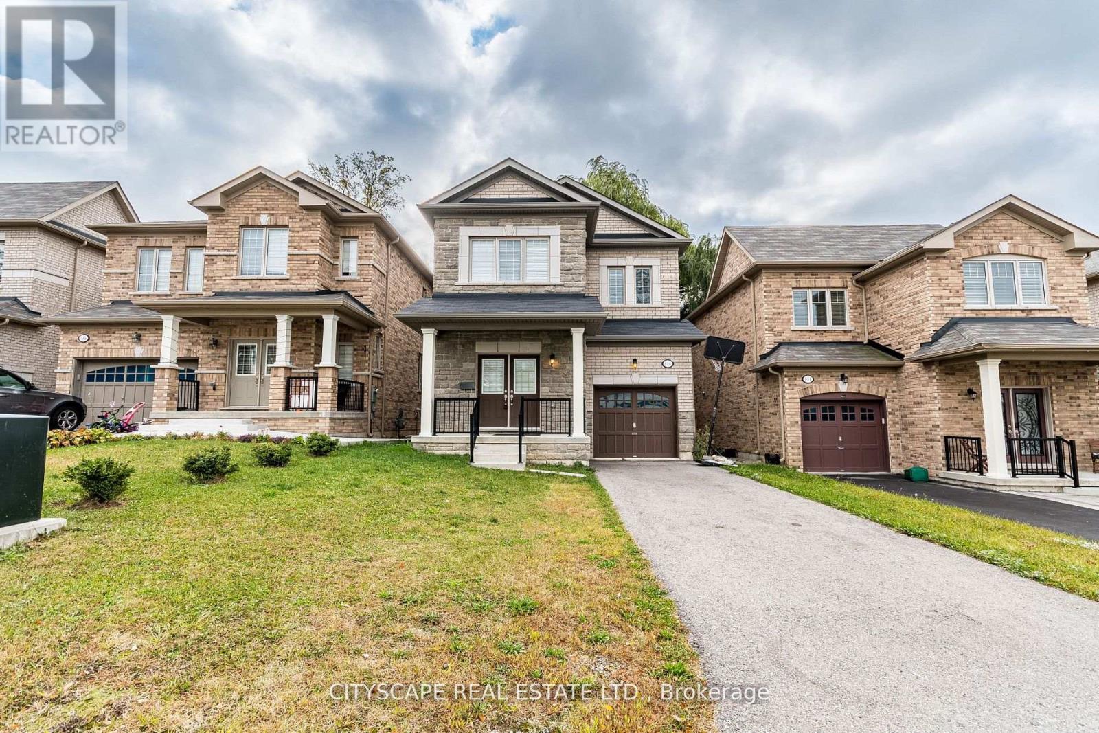 800 GLENBROOK AVE