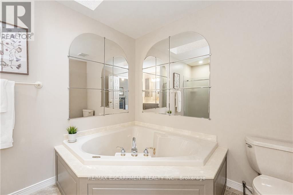 #12 -2103 BERWICK DR, #12