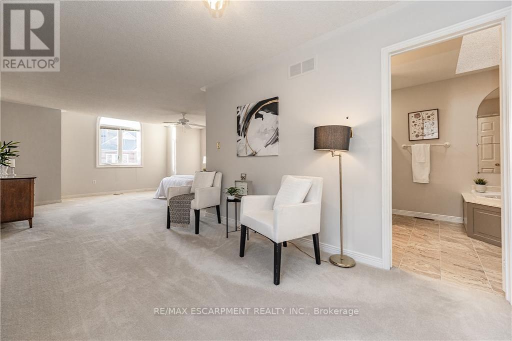 #12 -2103 BERWICK DR, #12