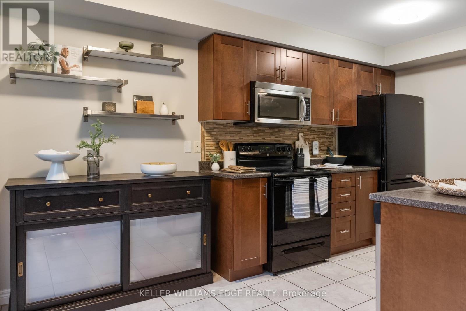 #84 -4055 FOREST RUN AVE, #84