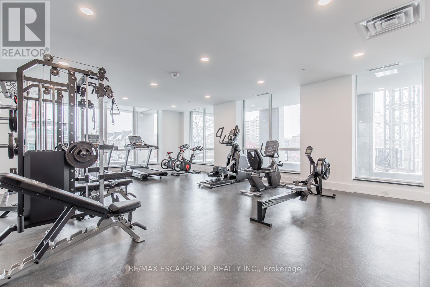 #711 -2060 LAKESHORE RD, #711