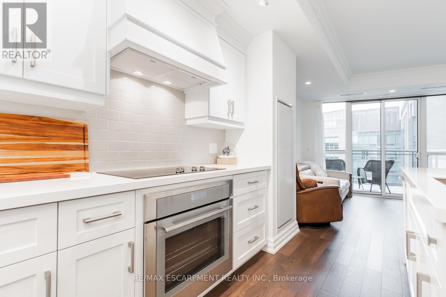 #711 -2060 LAKESHORE RD, #711