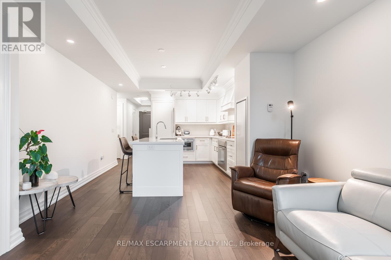 #711 -2060 LAKESHORE RD, #711