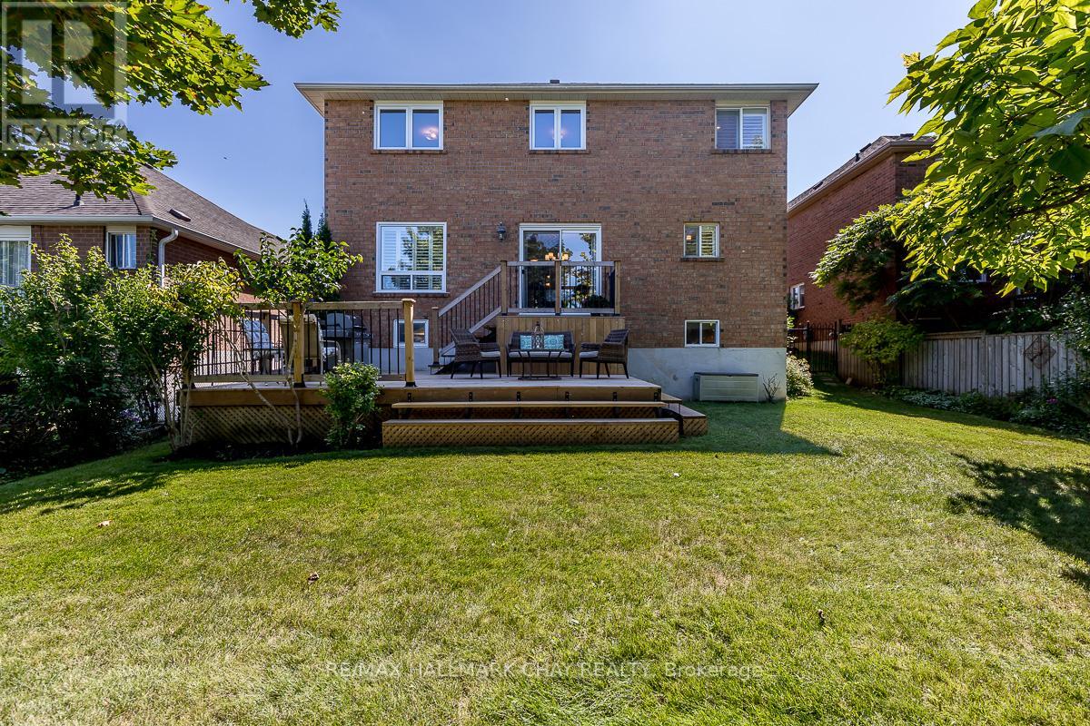 46 FOXCHASE DR