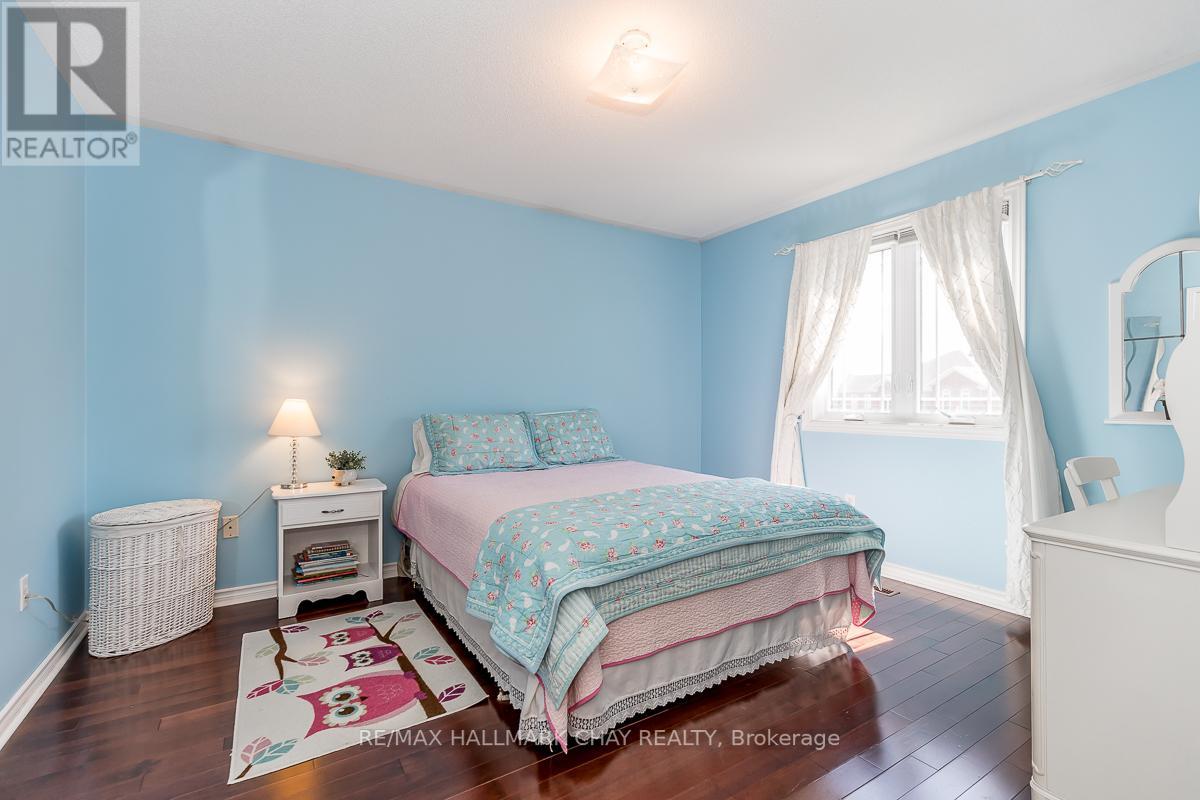 46 FOXCHASE DR