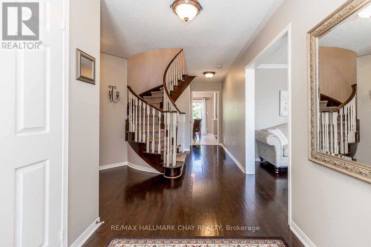 46 FOXCHASE DR