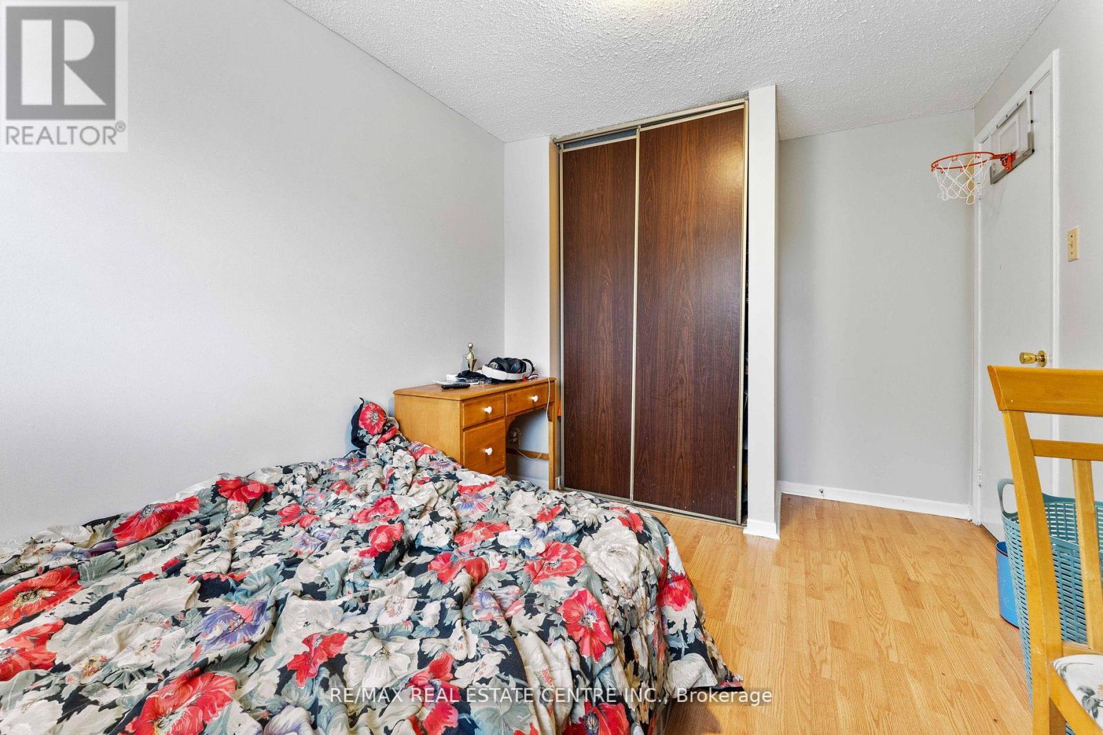 14 ELMVALE AVE