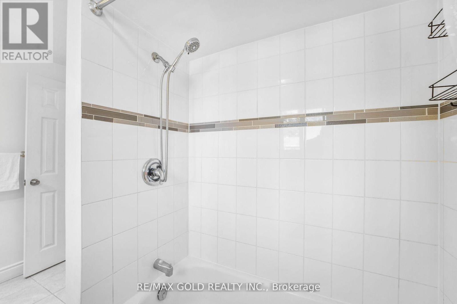 #23 -3065 LENESTER DR, #23