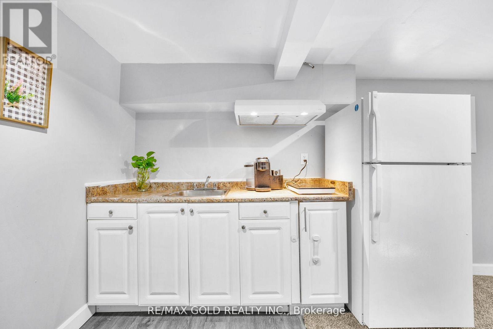 #23 -3065 LENESTER DR, #23