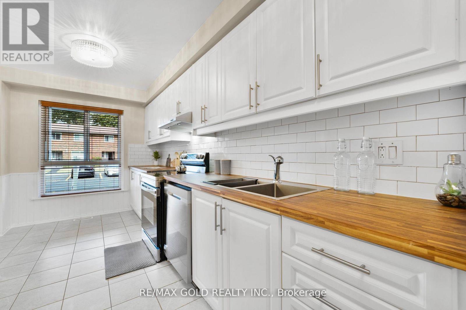 #23 -3065 LENESTER DR, #23