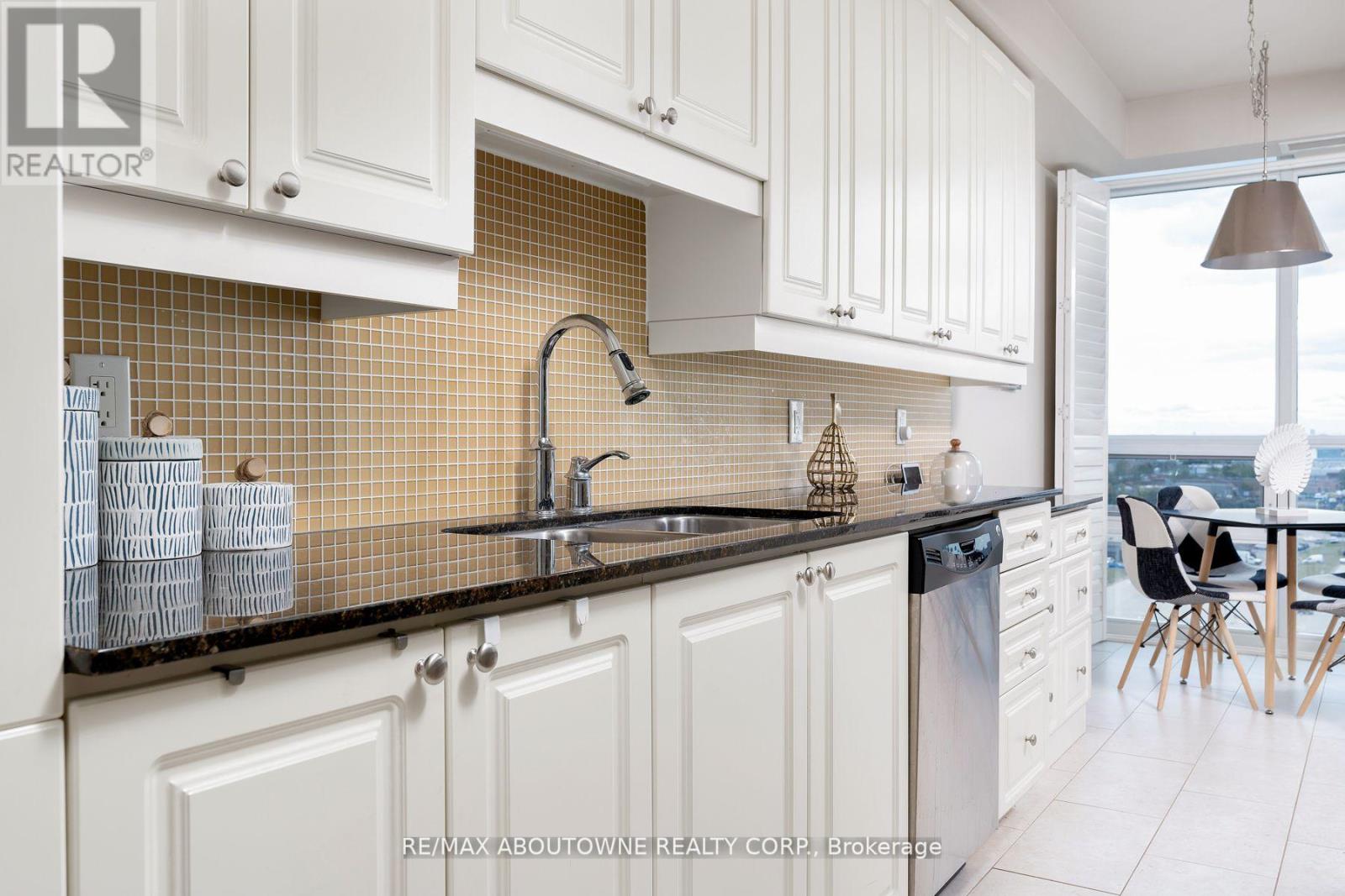 #1202 -1055 SOUTHDOWN RD, #1202