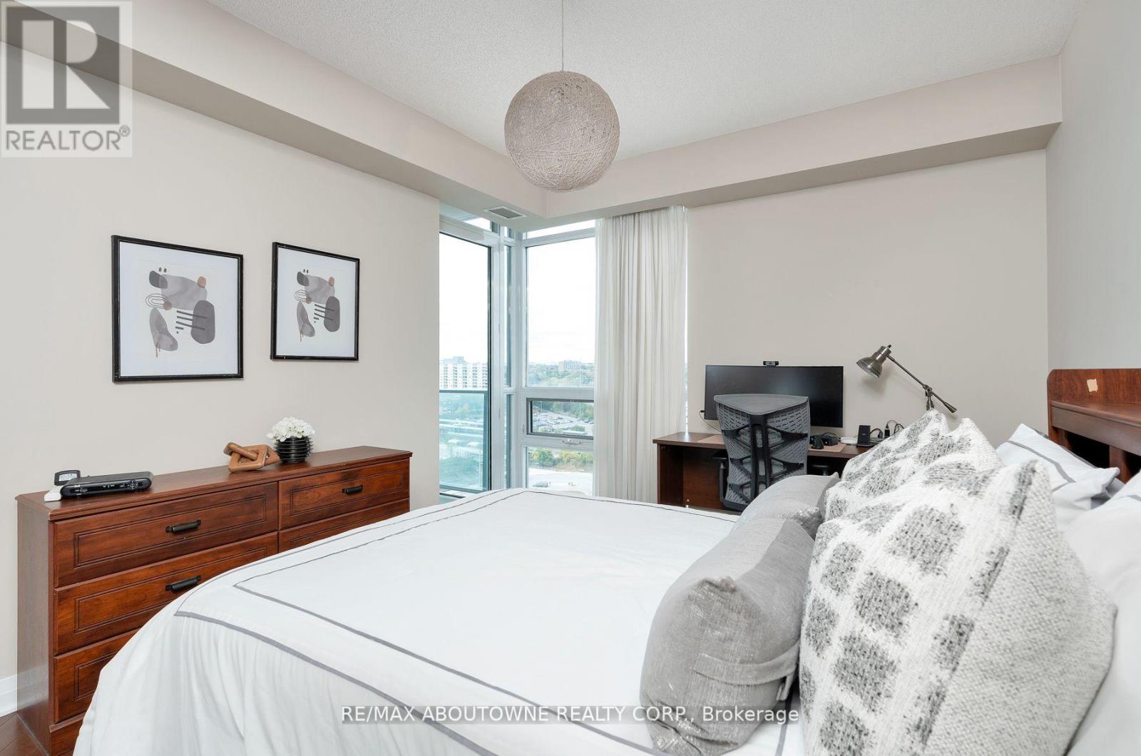 #1202 -1055 SOUTHDOWN RD, #1202