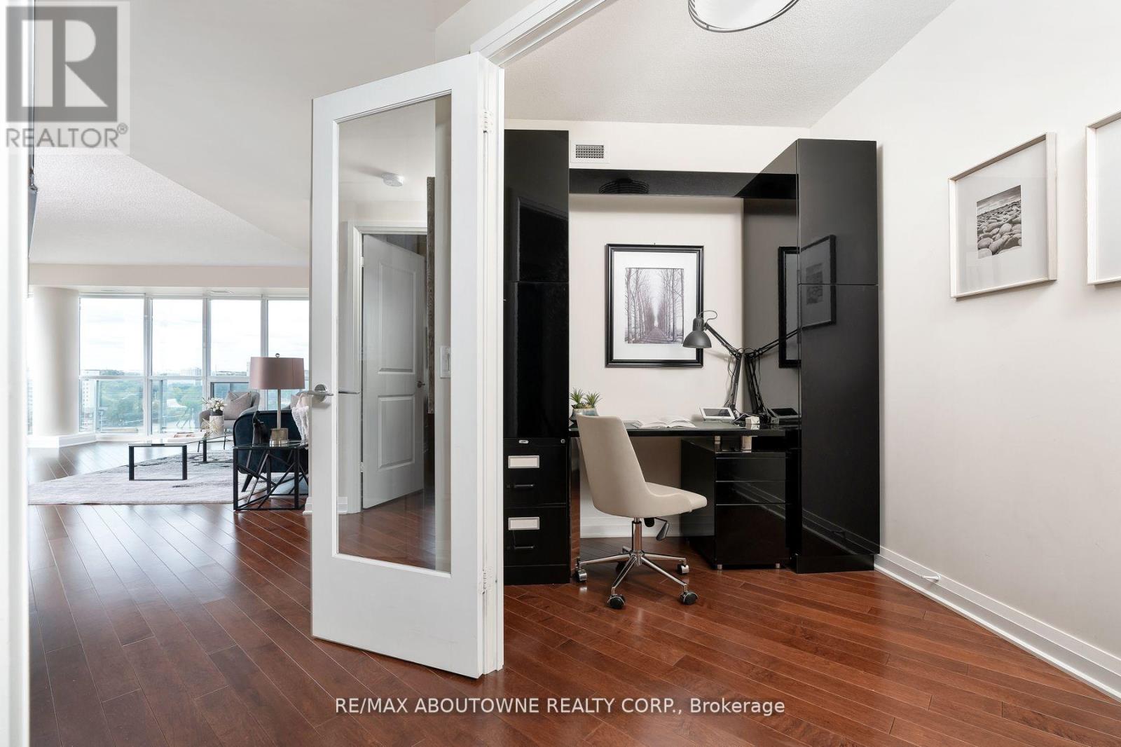 #1202 -1055 SOUTHDOWN RD, #1202