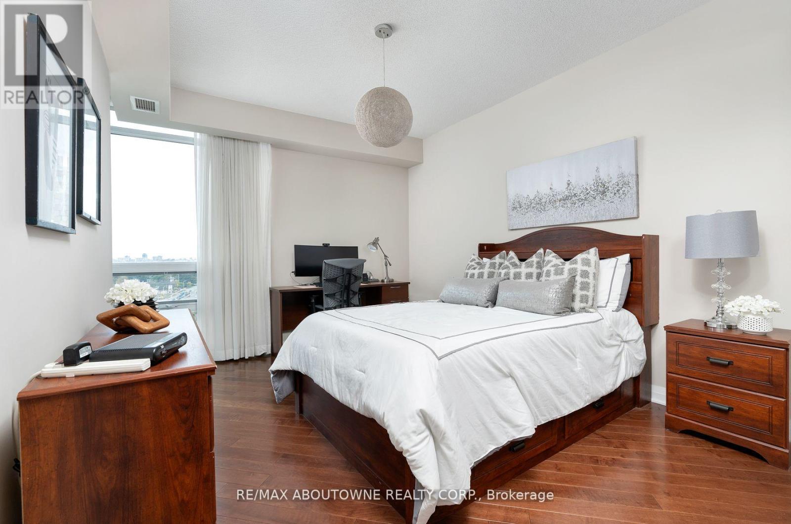 #1202 -1055 SOUTHDOWN RD, #1202