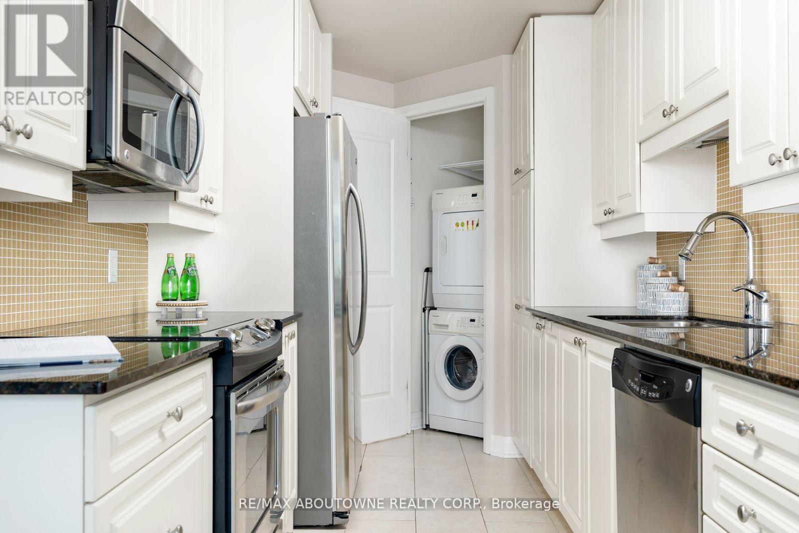 #1202 -1055 SOUTHDOWN RD, #1202