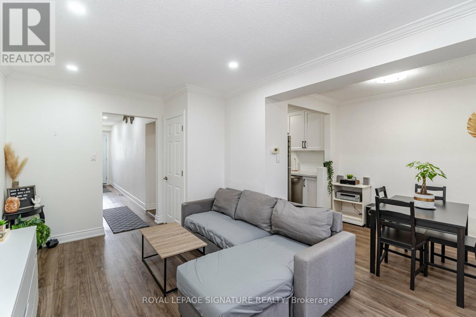 #6 -400 MISSISSAUGA VALLEY BLVD