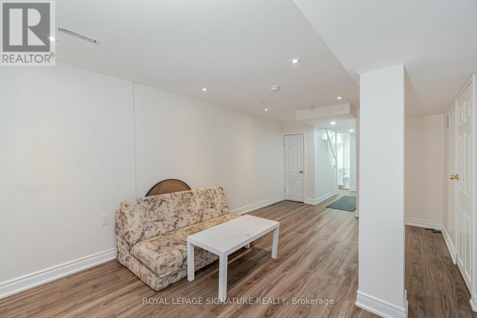 #6 -400 MISSISSAUGA VALLEY BLVD