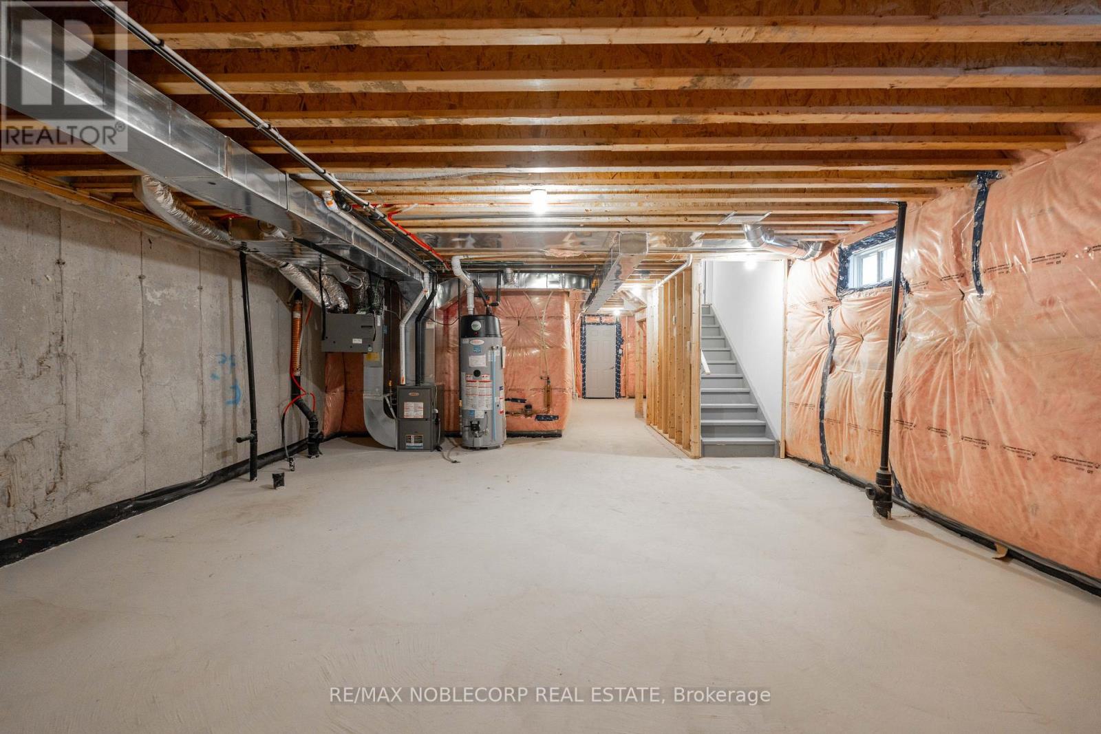 27 MOORHART CRES