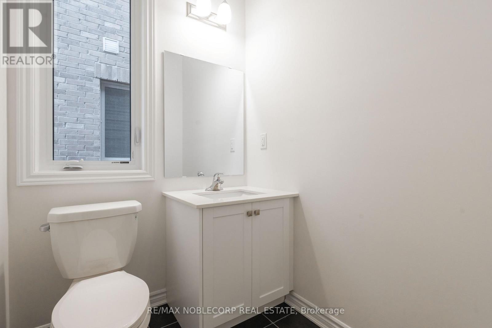 27 MOORHART CRES