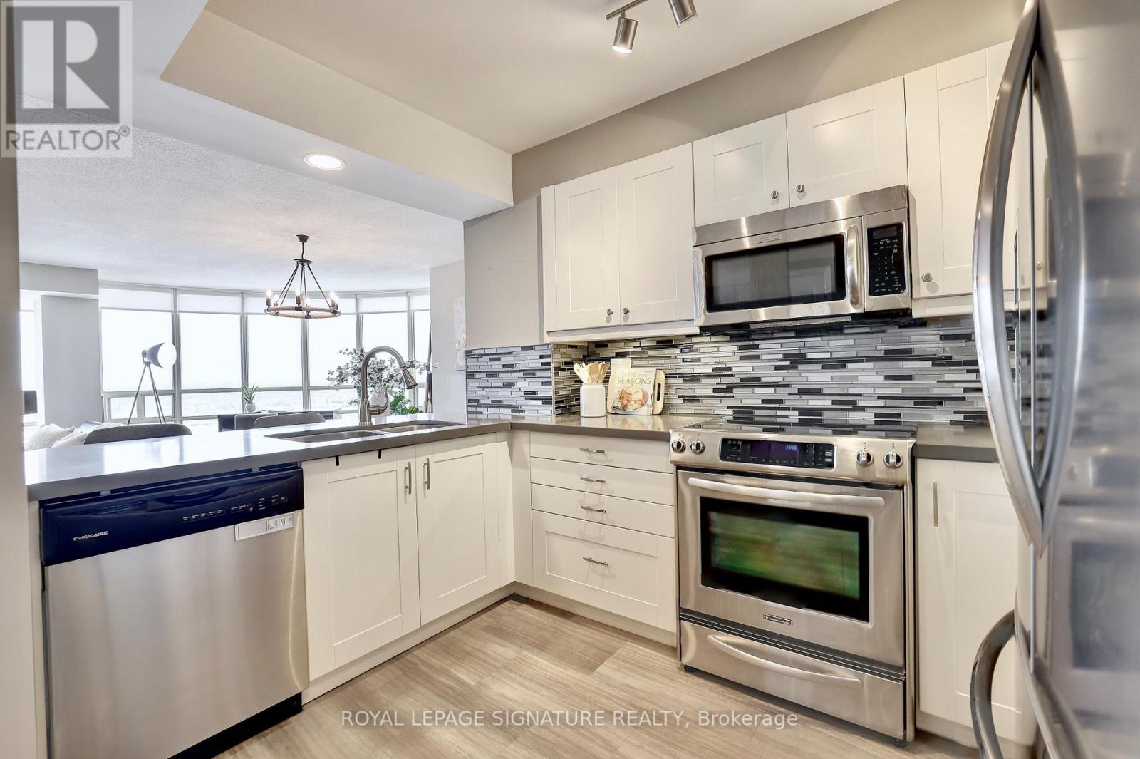 #1205 -50 EGLINTON AVE W, #1205